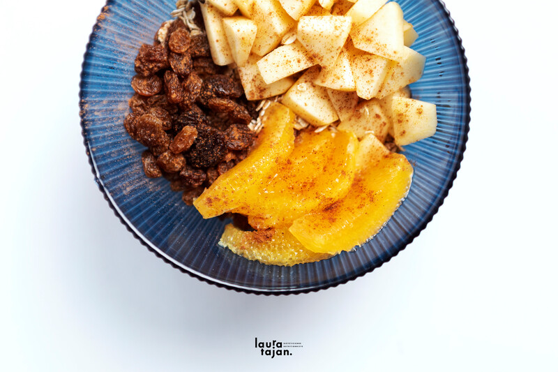 Bol vitaminé pomme orange raisin flocon d'avoine miel cannelle